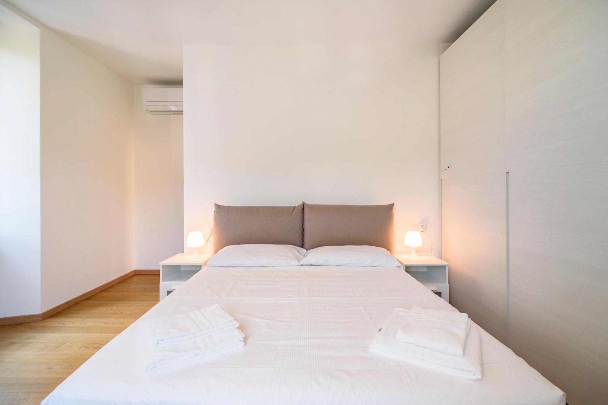 Historical Center - Free Parking And Private Terrace Como Exterior foto