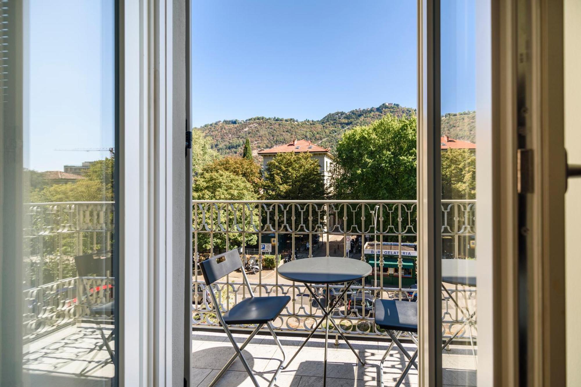Historical Center - Free Parking And Private Terrace Como Exterior foto